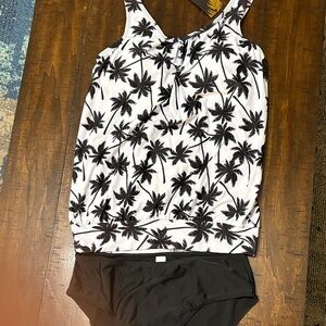 Palm Tree Print Tankini Set - Black and White